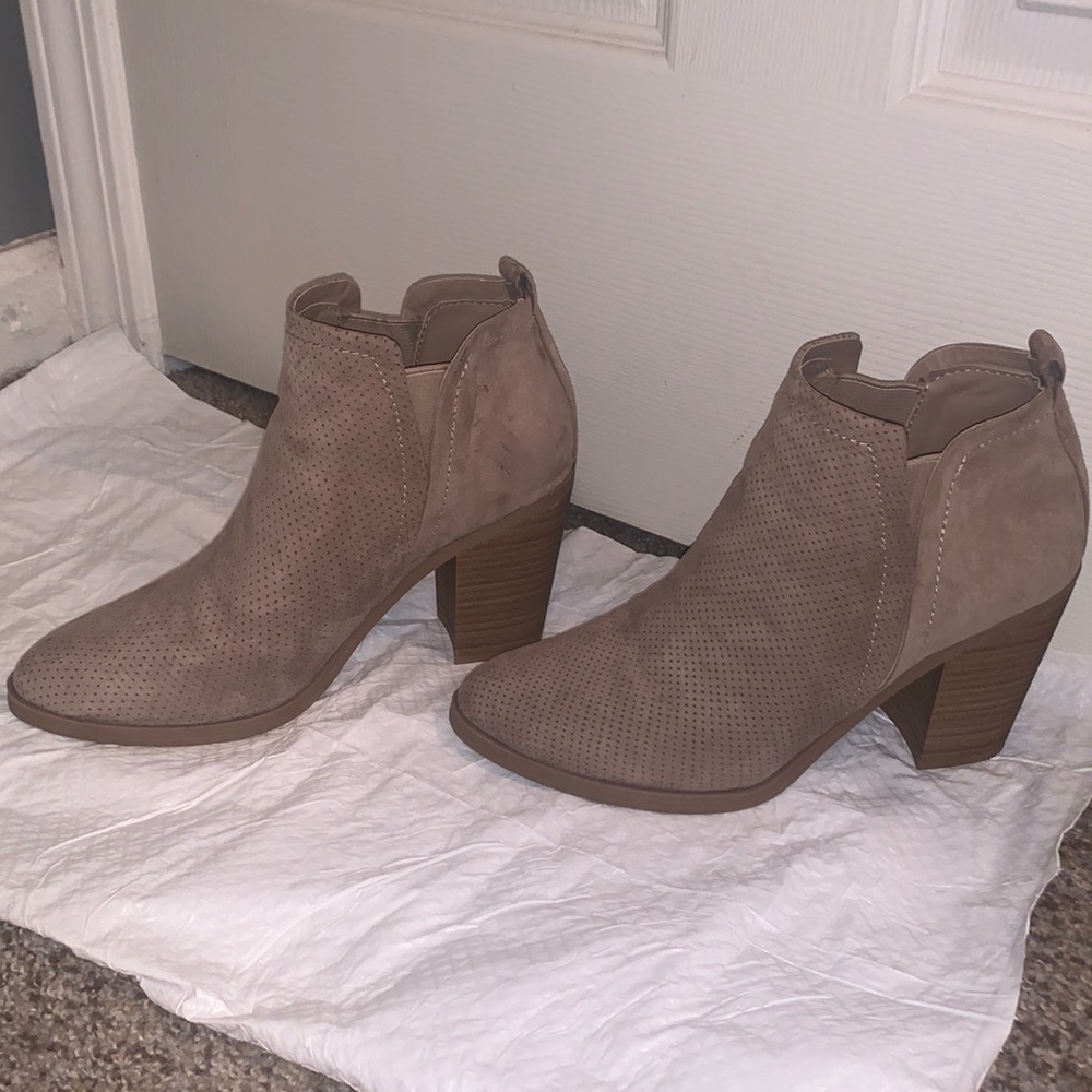 Pinkish Taupe Women’s Boots